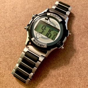 PREOWNED Scarce Licensed DISNEY Watch AGENT MICKEY